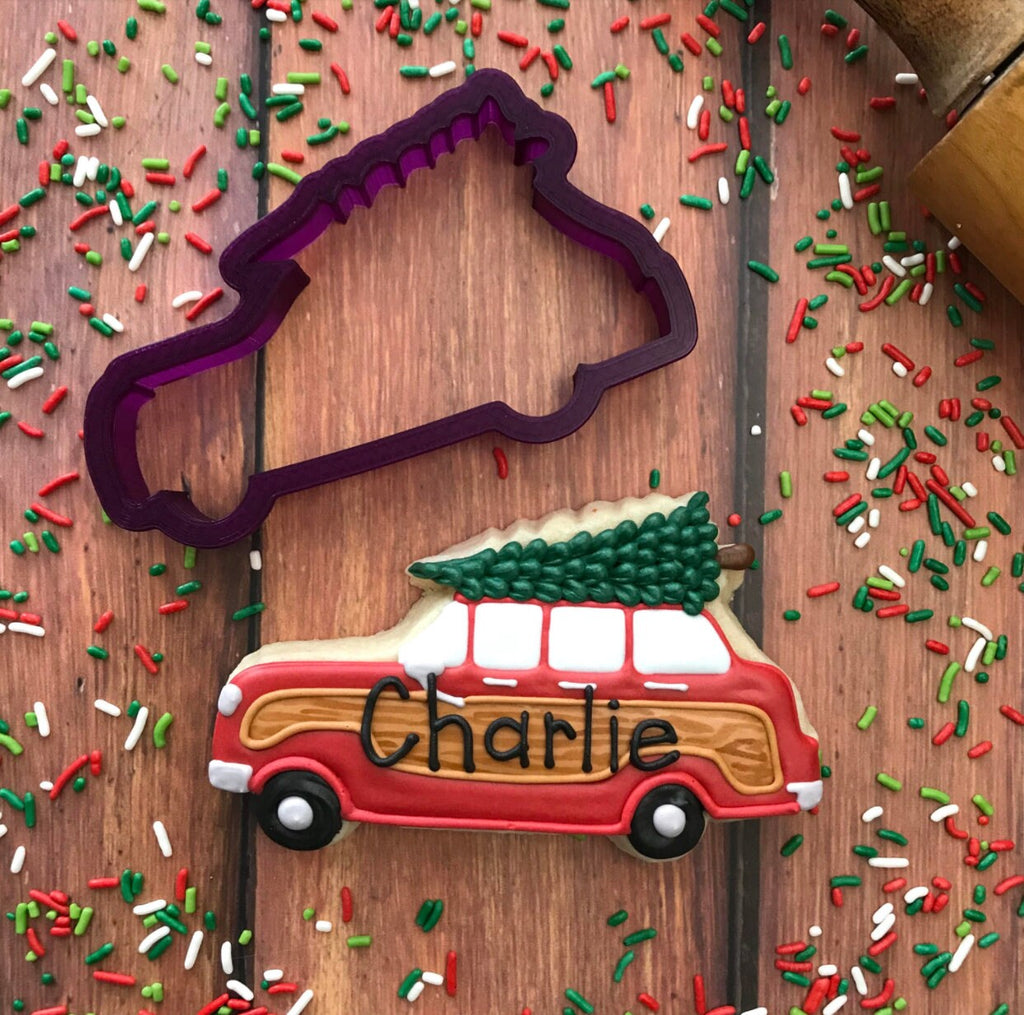 Panel Wagon with Christmas Tree Cookie Cutter and Fondant Cutter and Clay Cutter