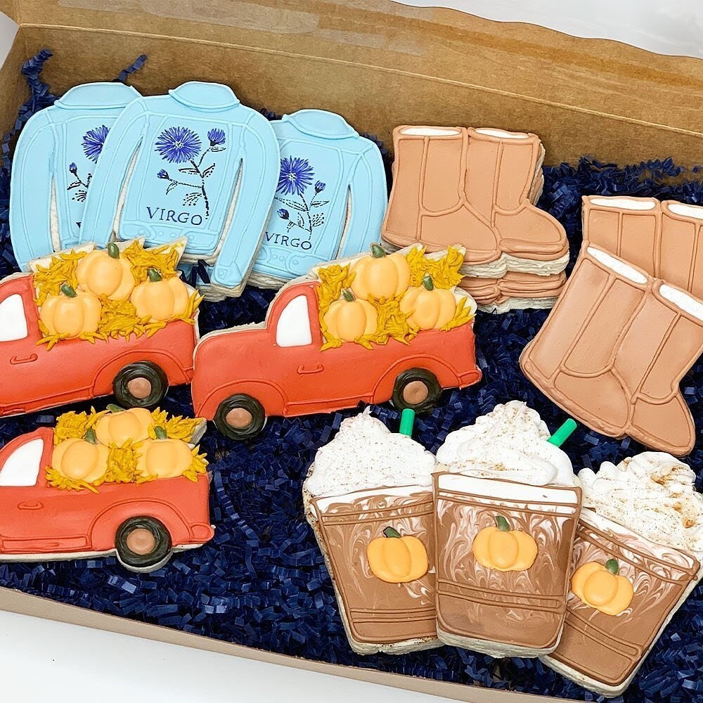 Pickup Truck with Christmas Tree Cookie Cutter and Fondant Cutter and Clay Cutter